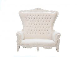 Tyra Settee