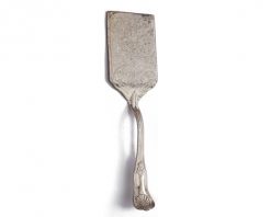 Lucretia Cake Server