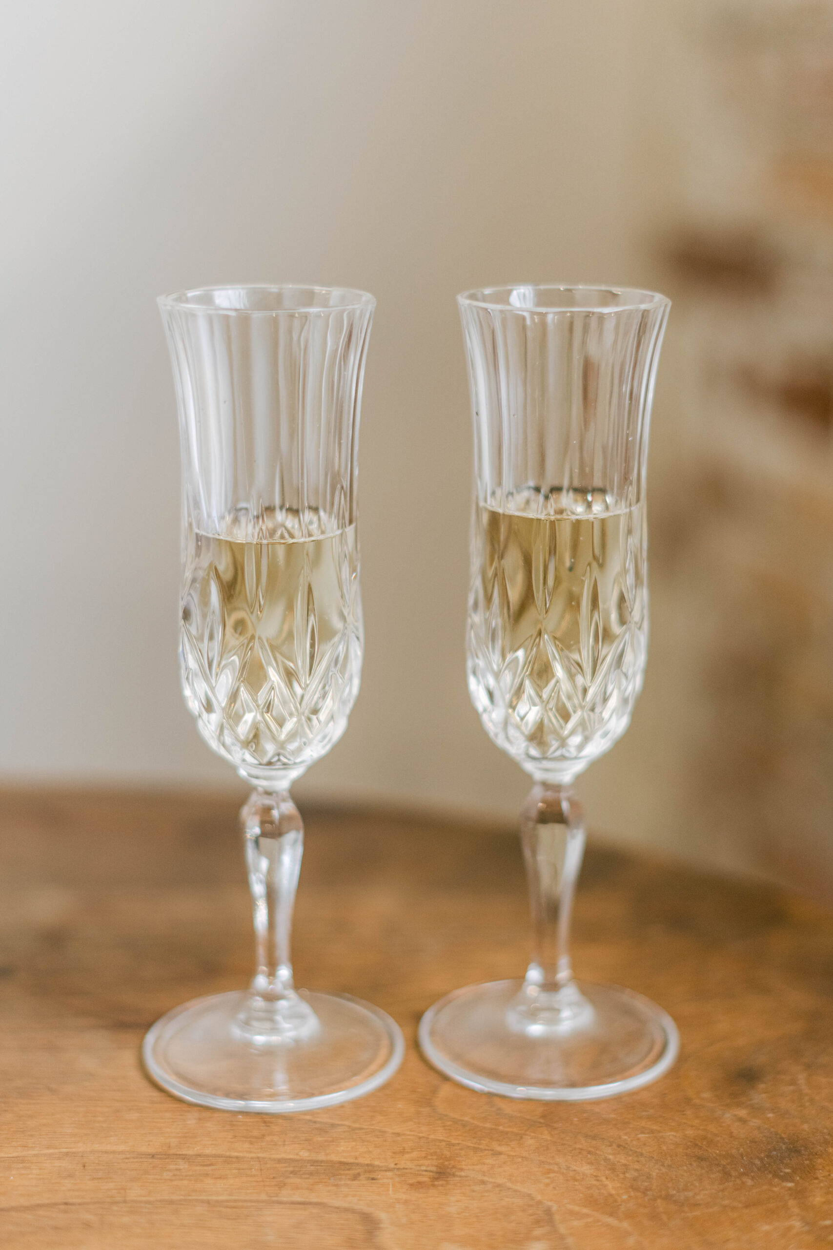 Lorren Champagne Flute - Violet Vintage Rentals