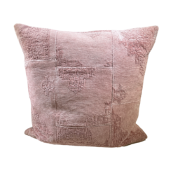Oversized square pillow in light pink