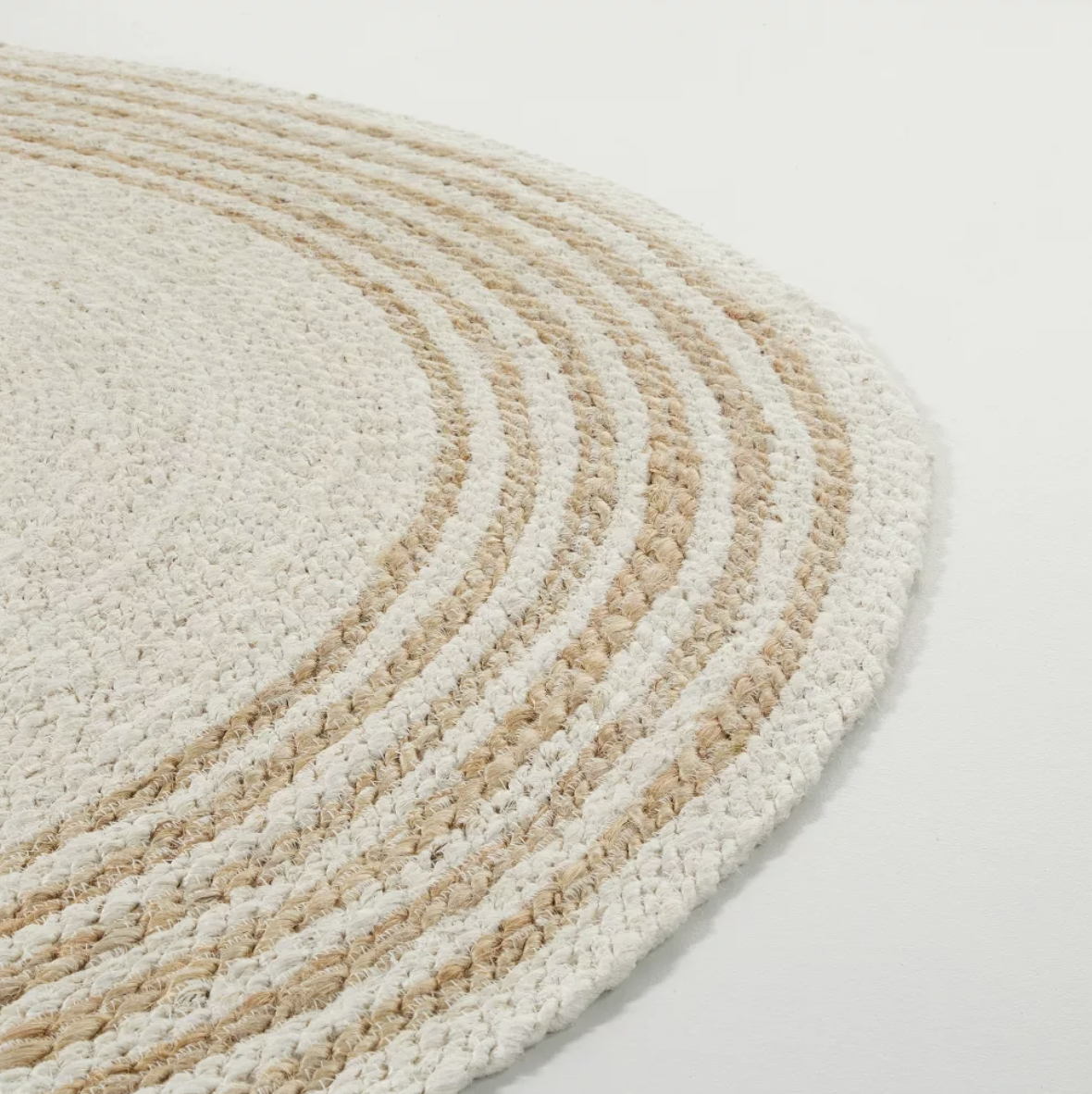 Rent the Evelyn Round Rug, Violet Vintage Rentals