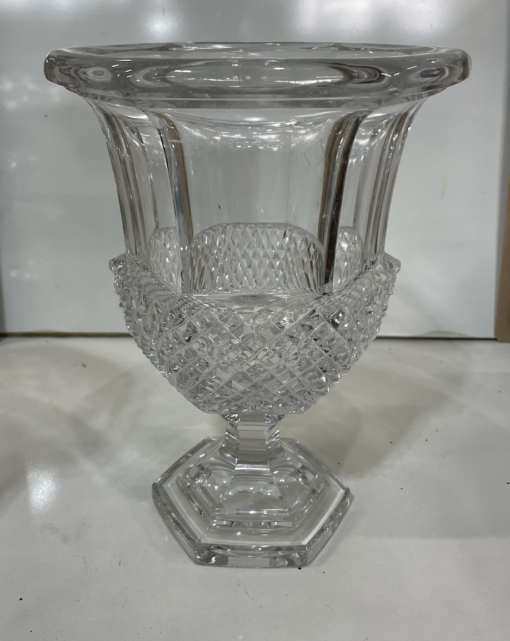 Pedestal vase